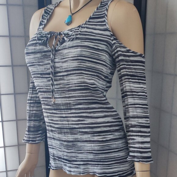 Stylish Michael Michael Kors Gray Marbled Top Keyhole Cold Shoulder Sz M - Picture 1 of 12